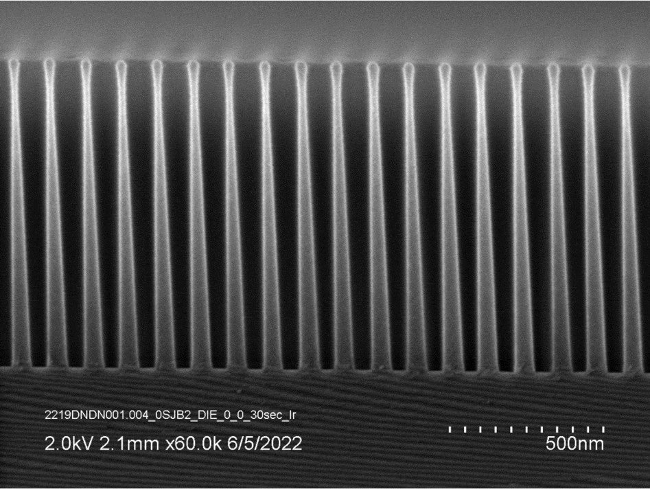 AMAG7 HARhole, 1.0 µm depth, SiO2 on Si, C60P120 anchor target
